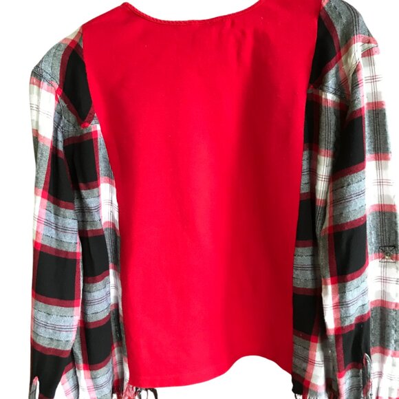 Reworked Flannel Tee, Size S-M: Upcycled Oversized Winter Graphic Sweatshirt - Picture 7 of 11